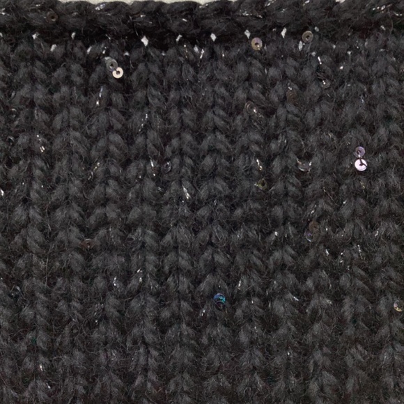🇨🇦 Black Stretch Knit Layering Piece (Skirt, Neck Warmer, Etc.) - Picture 3 of 4